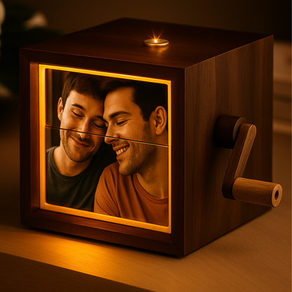 Caja de Recuerdos Personalizada con Manivela